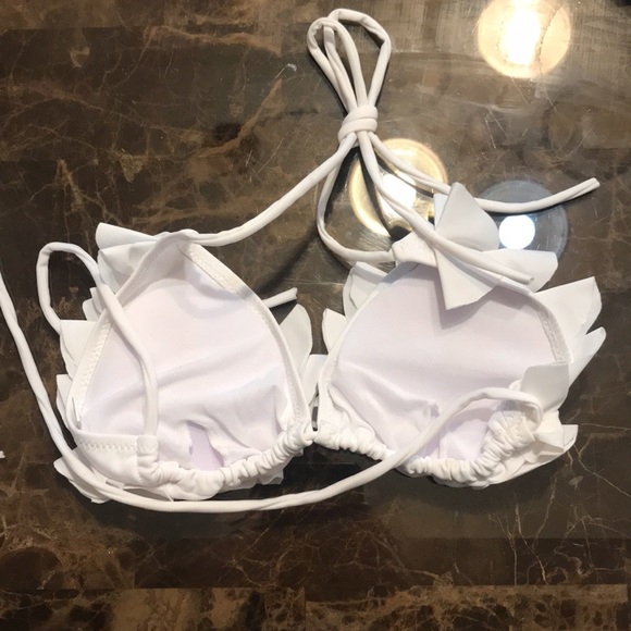 🎉Top Frilled/Ruffled White Bikini! - Picture 4 of 5